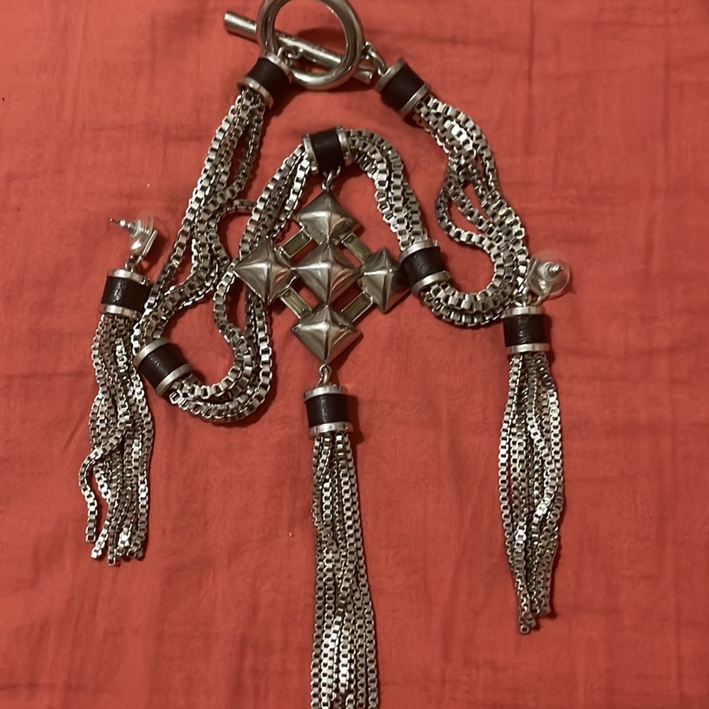 Vince Camuto necklace set